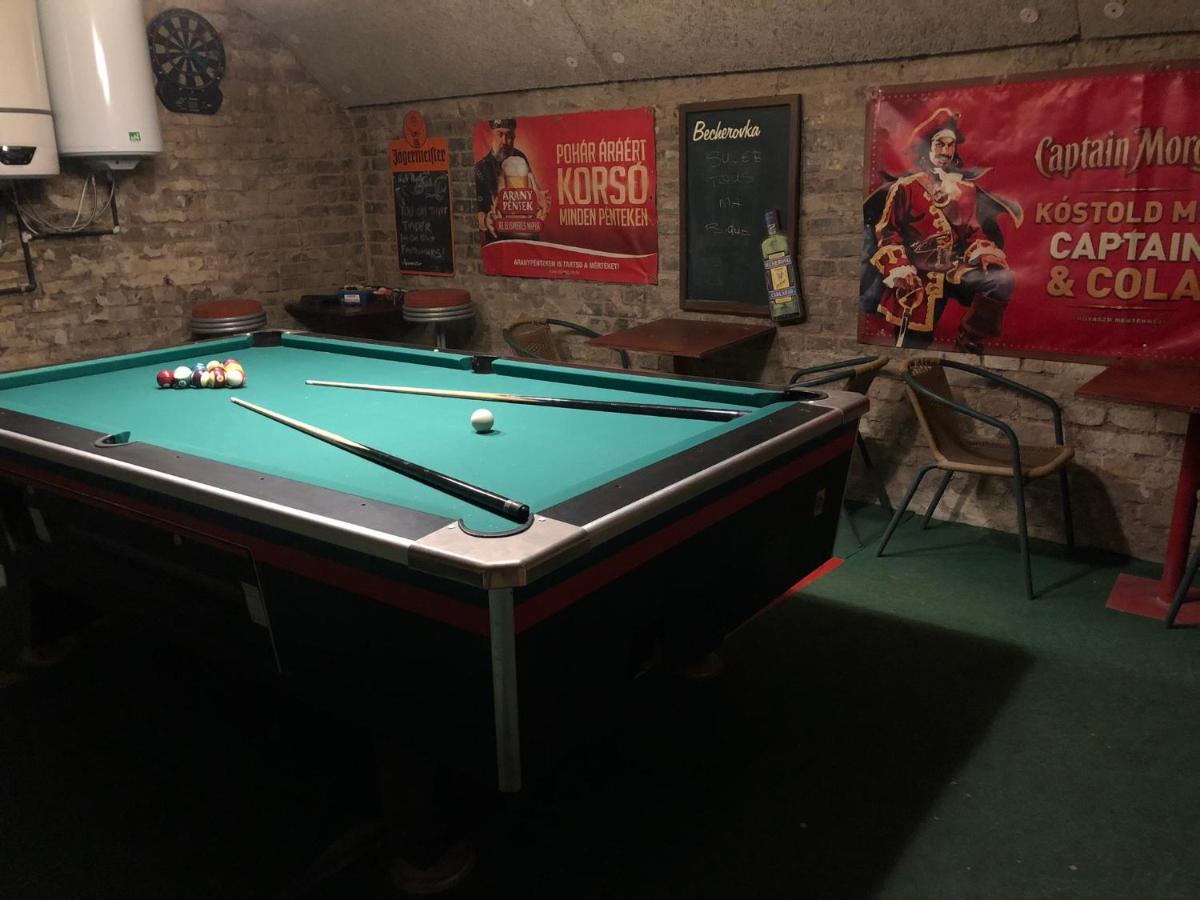 Whole Basement Former Pub2 For Stag Do, Men'S Cave Budapest Exterior photo